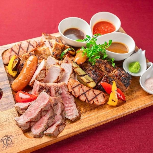 A must-have for meat lovers, the Meat Paradise Plate will give you 120% satisfaction!