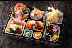 Deluxe Kaiseki Sushi Bento