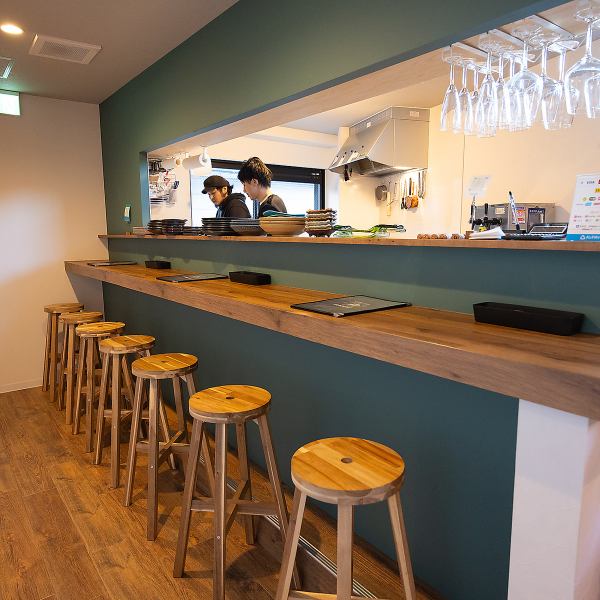 [Feel free to use even by one person! Counter seats that can accommodate up to 7 people] Our counter seats can be easily used by even one person.Please use it for everyday dates or drinking alone!