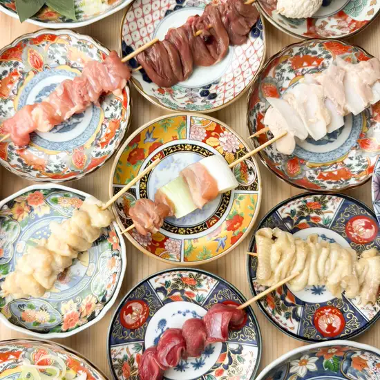 【驚きのコスパ】ジューシーな炭火焼き鳥は病みつきになる絶品！