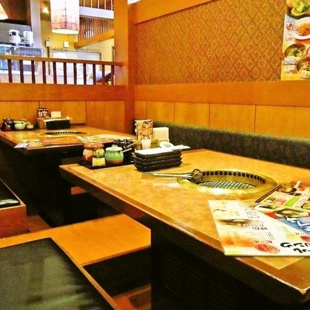 Stretch your legs and enjoy your meal at the spacious horigotatsu seats!