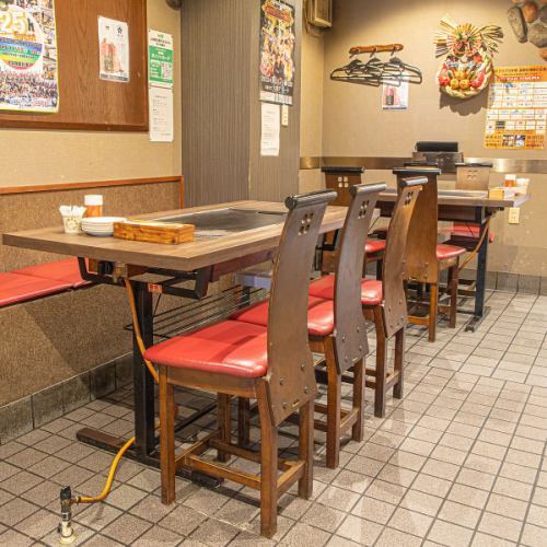 <p>【鉄板を囲みながらみんなで乾杯♪】お好み焼きだけでなく、豊富な逸品をご用意しております。お好み焼きの気分の日はもちろん、お酒を飲みたい日も是非ご利用ください。</p>