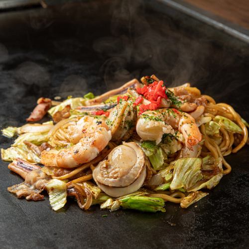 具材が大きく食べ応えバツグン◇◆焼きそば　700円(税込)～