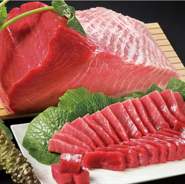 厳選された天然鮮魚を毎日直送。鮨たか自慢の握りで旬の味わいをご堪能ください。