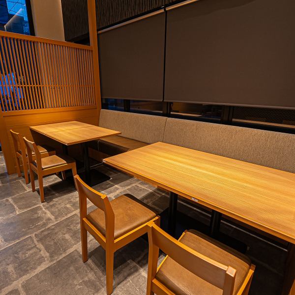 [Private space like a private room] A slightly closed space in one corner of the store floor is recommended for families and couples who want to eat in a calm and private space.It's a sofa table seat, so you can relax comfortably!
