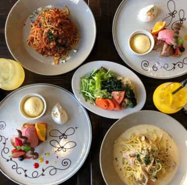 Lunch with cute dessert plate