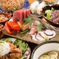 在蕎麥麵餐廳享用日本料理和清酒的宴會