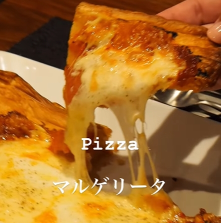 パイ生地ピザマルゲリータ