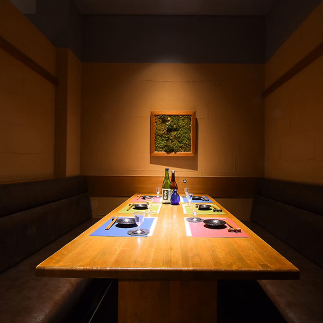 We also have a private room that can accommodate up to 2 people and is perfect for a date♪