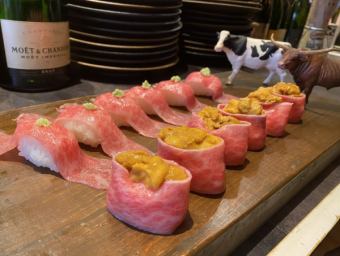 【和牛壽司享受套餐】和牛壽司搭配烤黑毛和牛♪享受肉吧。7,000日圓+2小時無限暢飲