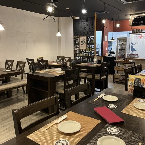 The spacious restaurant can accommodate up to 30 people.We are still accepting reservations for year-end parties, so please feel free to contact us!