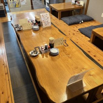 Enjoy a leisurely meal at the sunken kotatsu seats where you can stretch your legs.