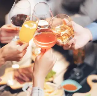 【単品飲み放題】生ビールや多彩なカクテル等全７０種以上が贅沢に楽しめる◎