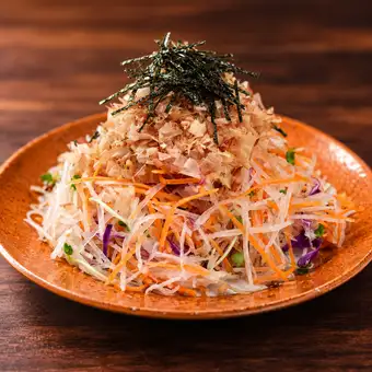 鰹節の和風サラダ