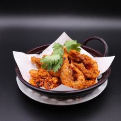 Stir-fried shrimp Hong Kong-style with garlic flavor