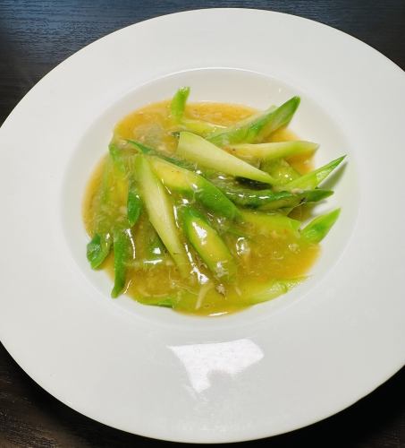 Asparagus and Shanghai Crab Miso Sauce