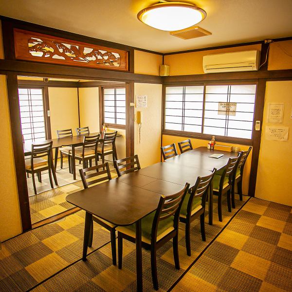 There is a private room for 8 people and 2 private rooms for 10 people on the 2nd floor.The private rooms can be used for banquets for 8 to 20 people if the partition is removed. So, leave it to us for large banquets! We offer great value courses with all-you-can-drink starting from 4,000 yen ♪ In addition, we are now offering a one-hour all-you-can-drink coupon for courses for 10 or more people. ♪