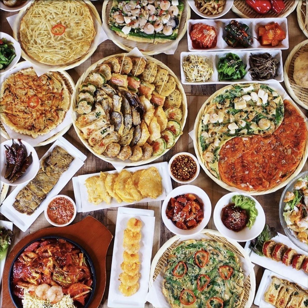 韓国人のシェフが提供する本場の料理の数々！