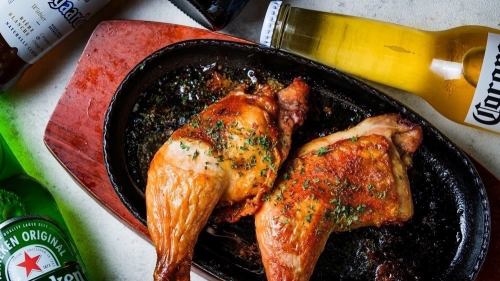 我在千葉縣柏市柏站東口工作了8年。
這是一家餐吧。
我非常感激忙碌的十二月。
即使有些人患有健康問題和疾病，我們仍然非常高興您能光臨本店。

這次，特意是為了聖誕節。
自製煙燻雞肉課程
我成功了。
為什麼不在聖誕節🎄這天，在溫暖舒適的木質空間裡度過一個特別的日子呢？
這次，我們也只在燭光之夜開放兩天。
在氛圍獨特的餐廳享受浪漫的夜晚。
僅限12月24日和25日。
https://www.hotpepper.jp/strJ001160622/course_cnod11/
期待您的預訂

＃聖誕節
#聖誕節約會
#柏聖誕節
#柏聖誕晚餐
#柏市聖誕約會