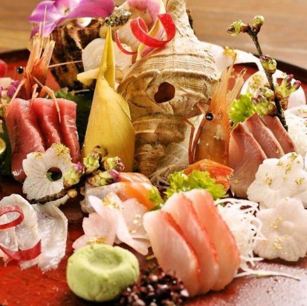 上質な和食・会席料理と日本酒をご提供。道産食材を存分に使った料理長自慢の料理をご堪能ください。