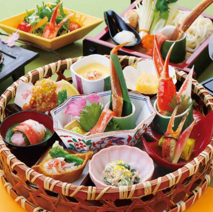 《数量限定》午後16時まで!【季節の特別かに籠盛り御膳】 紅葉(もみじ)全12品4950円(税込)