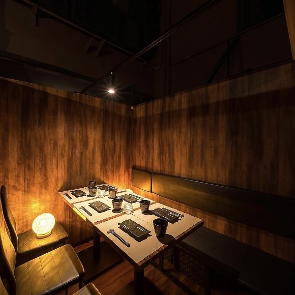 【個室×宴会】広々店内で2名～ご利用いただけるお席は勿論、4名～/6名～/8名様～10名様以上も柔軟に対応致します◆貸切は最大なんと200名様までOK！他歓送迎会や各種ご宴会にもお使いいただけるお席を種類豊富にご用意しております！人数についても柔軟に対応致しますので、お気軽にお申し付けくださいませ。