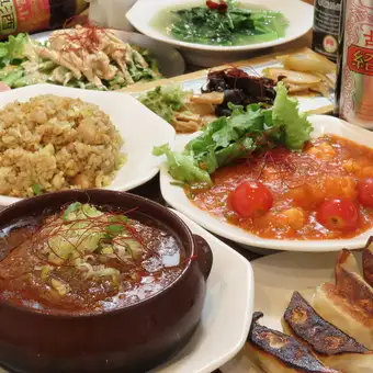 【極旨シビカラ中華】マグマ麻婆・エビチリ・餃子など豪華8品を味わう！満足飲み放題付コース♪