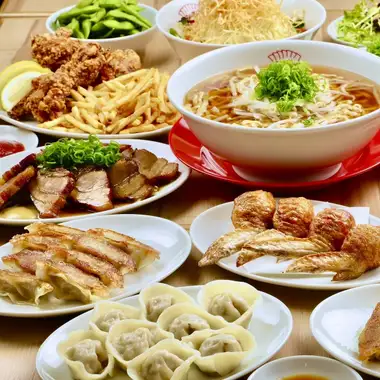 餃子が5種類楽しめる♪2時間飲み放題付きマルケンコース4,400円(税込)！女子会・会社宴会等におすすめ