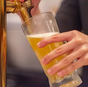 【僅限十月預約】2小時暢飲，只要750日圓！包含生啤酒及約50種其他飲品！ 2小時暢飲，原價1650日圓 → 現價750日圓！