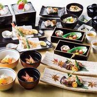 个人丰盛晚餐【花套餐】享用时令天妇罗和龙子烤猪肉标准无限畅饮5,000日元
