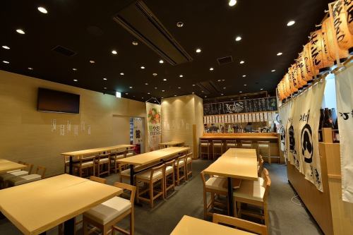 <p>【常連様に大人気！！半個室宴会は20名様～最大40名貸し切り予約受付中！】常連様に大人気の半個室、20名～貸し切り承ります。開放的な空間で厳選焼酎ドリンクバー付きワイワイにぎやかなご宴会にぴったりです半個室貸し切りなので、立食パーティーや結婚式二次会に最適です</p>