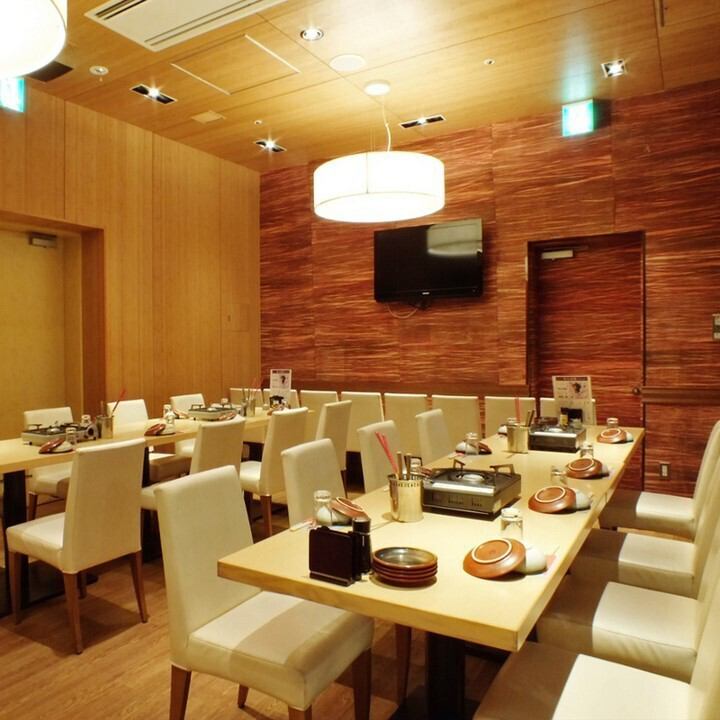 広々とした宴会場なのでゆったりとお寛ぎいただけます♪