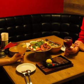 大人気のソファー席♪女子会や記念日などに。」