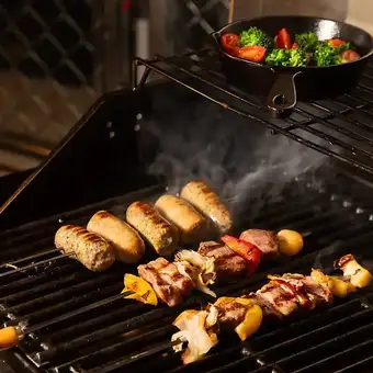 【2시간 음료 무제한 포함】테라스 BBQ 꼬치 코스 4,000엔