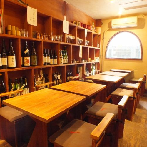 木の温もりが溢れる店内