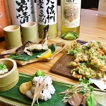 旬の味覚を堪能！素材本来の味を引き出す極上天ぷらは、自慢の蕎麦や厳選日本酒と相性抜群！