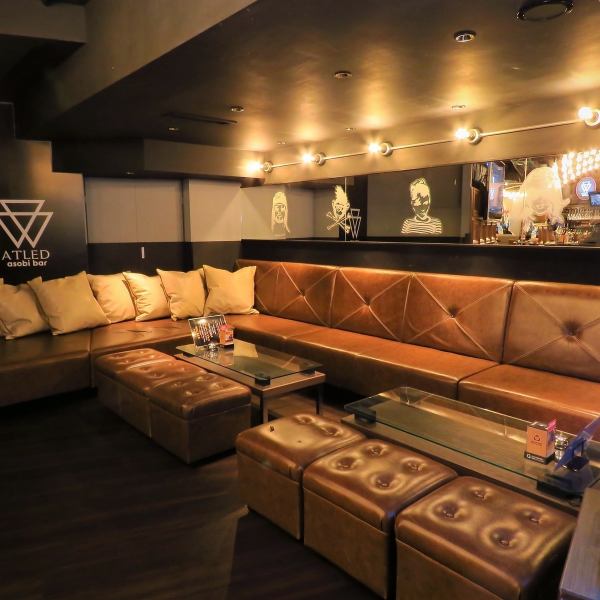 [Relaxing sofa seats] The spacious interior of the restaurant is fully equipped with sofa seats.We also have plenty of games, shots, champagne, and more to liven up your drinking party! The shot Ferris wheel that looks great on Instagram is a very popular drink ♪ We welcome you to use it for private parties such as after-wedding parties, parties, and launches!