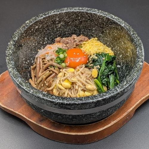 石焼ビビンバ玉子付き