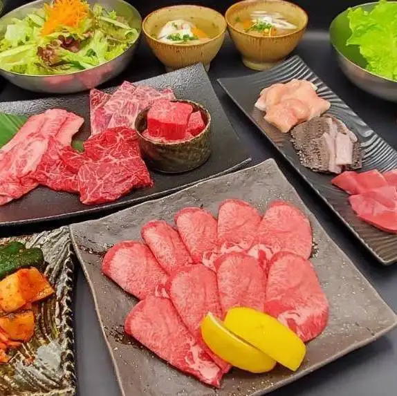 飲み放題付き!ご宴会に最適なコースもご用意しております!