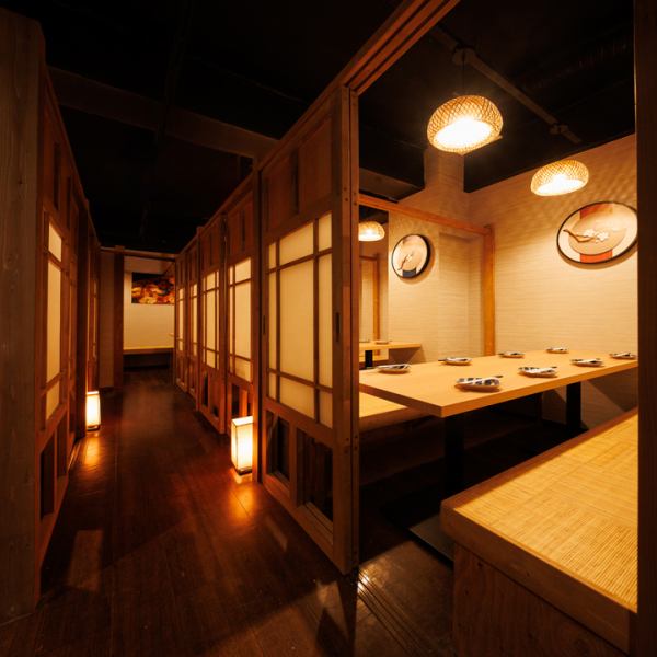 The restaurant is lit by soft indirect lighting, providing a relaxing atmosphere! We also accept reservations for private parties of up to 80 people, so please feel free to contact us! We have many courses with all-you-can-drink options available, starting from 3,500 yen!