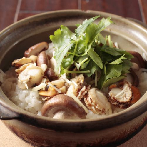 ベビーほたてときのこの土鍋ご飯