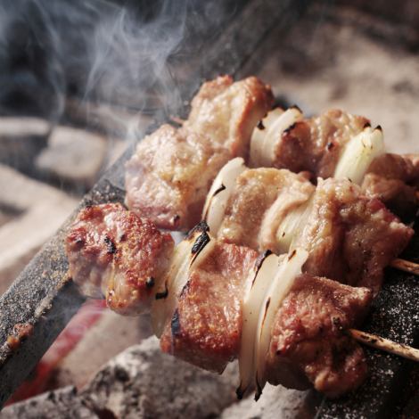 【炭火で仕上げる、串焼き】香ばしさが違う！