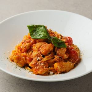 自家製トマトソースパスタ
