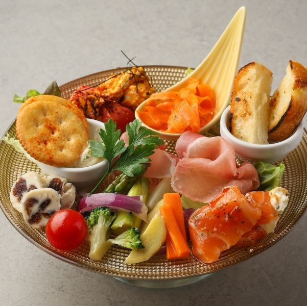 [Must order] Assorted handmade appetizers that convey the restaurant's "attention to detail" in one dish