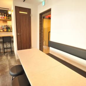 プチソファー席は6名様でご用意。４名から６名の宴会やコンパにぴったりです。