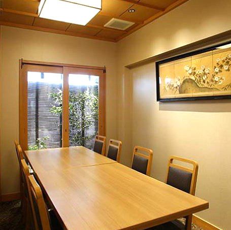 [Various sizes of seats available] We have prepared a wide variety of seats, such as table seats and private rooms that can accommodate small to large groups.Please use it in various scenes such as banquets, welcome and farewell parties, and entertainment.We are waiting for your reservation.