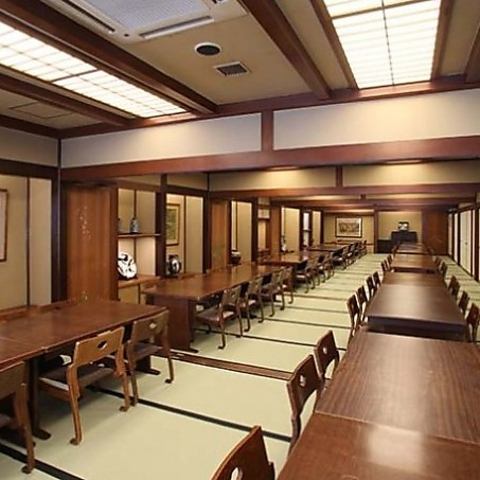 宴会厅最多可容纳 120 人