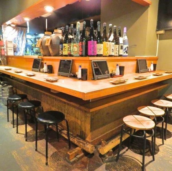■ Please do not hesitate to visit us after work ♪ ■ One person is welcome at a counter seat with 8 seats at all! Feel free to visit us after work and enjoy a cup with yakitori proud of "Bird's aid" ♪ We have abundant selection of selected regional sake and shochu ♪