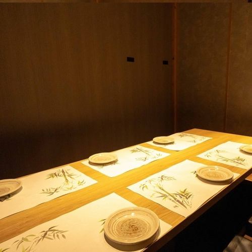 [For 5 to 6 people] We have plenty of sunken kotatsu seating.Great for dates, parties, birthdays, and other special events.