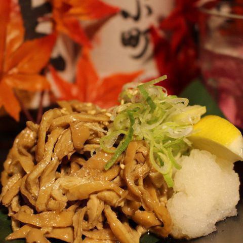 鶏皮の湯引きポン酢/うずら卵のつゆ漬け